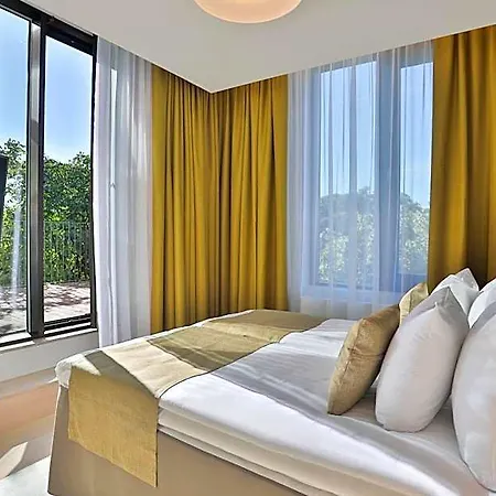 Otel Centennial Nexus 4*
