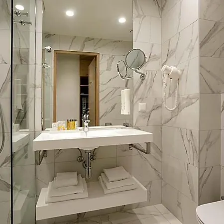 Centennial Nexus Otel 4*