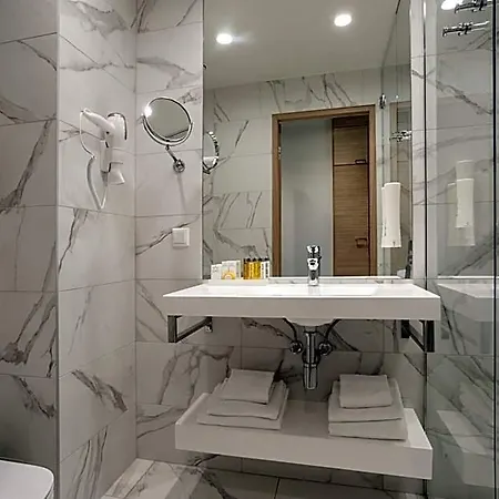 Centennial Nexus Otel Tallinn