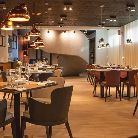 Centennial Nexus Hotel 4*