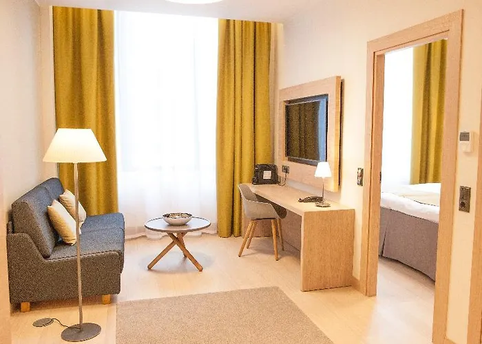 Centennial Nexus فندق 4*