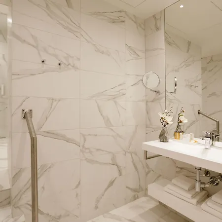 Centennial Nexus 4* Talin